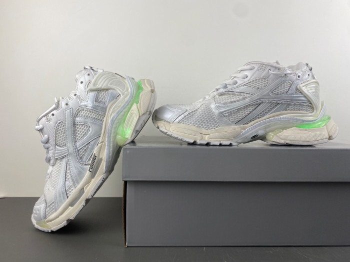 BLCG Runner Lighted Sneaker 853225 WRNLD 0102
