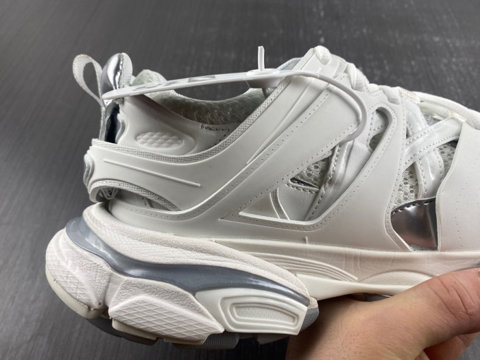 BLCG Track Trainer White Silver 542436 W2F5C 9081