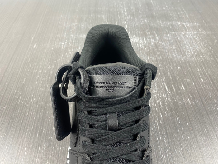 OFW SNEAKER