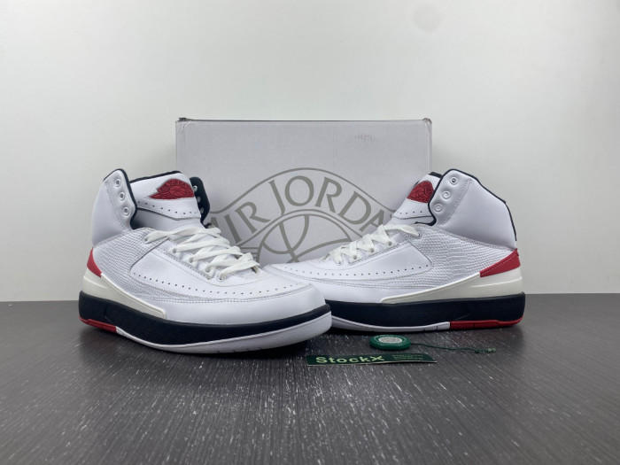 Air Jordan 2 Retro OG Chicago (2022) DX2454-106