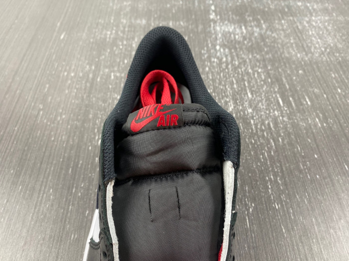 Air Jordan 1 Low OG "Black Toe" CZ0790-106