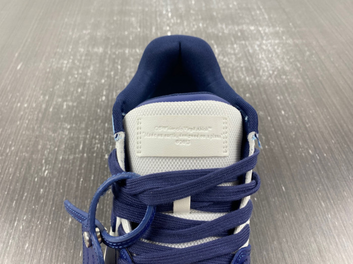OFW SNEAKER