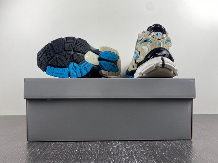 BLCG PHANTOM SNEAKER 677403 W2RB6 2028