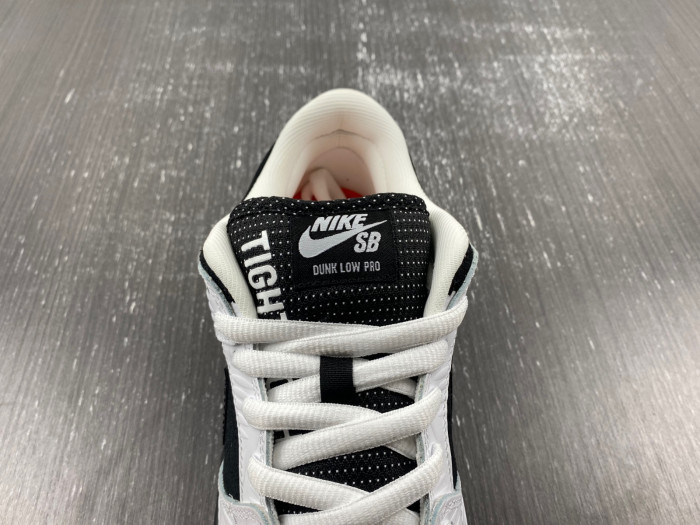 Nike SB Dunk Low TIGHTBOOTH FD2629-100