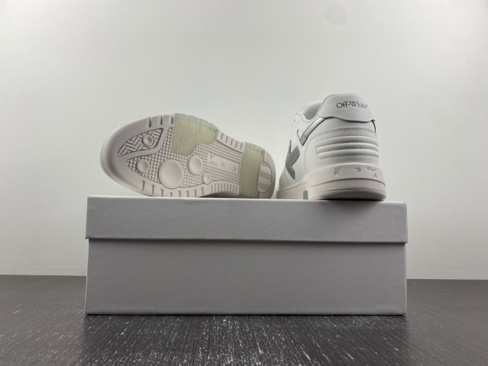 OFW SNEAKER