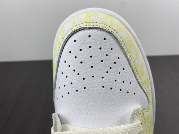 Nike Dunk Low Yellow Strike DM9467-700