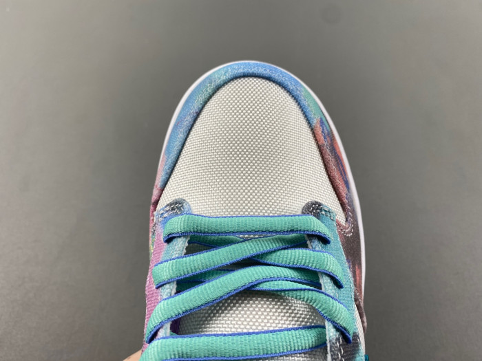 Nike SB Dunk Low Futura Laboratories Bleached Aqua HF6061-400