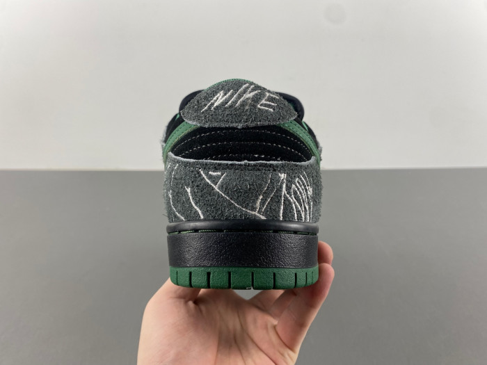 Nike SB Dunk Low There Skateboards HF7743-001