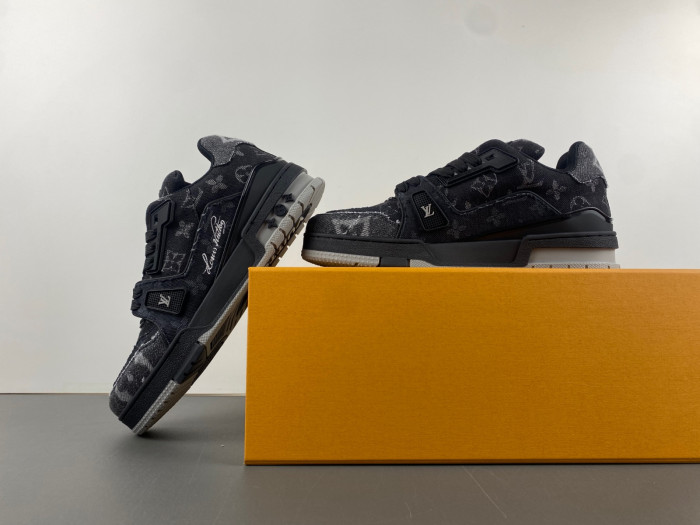 Lou1su1tt Skate Sneaker