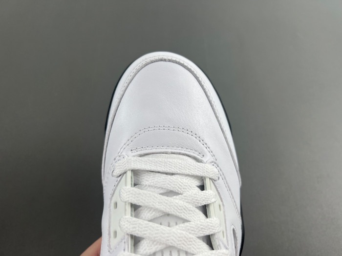Air Jordan 5 Retro Reverse Metallic DD0587-110