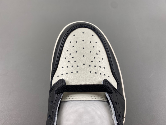 Air Jordan 1 Retro Low OG Mocha CZ0790-102