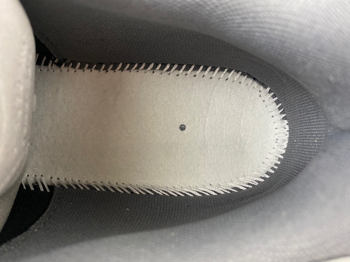 N3W BLANCE 1906R Phantom Dark Grey Metallic Silver M1906RES