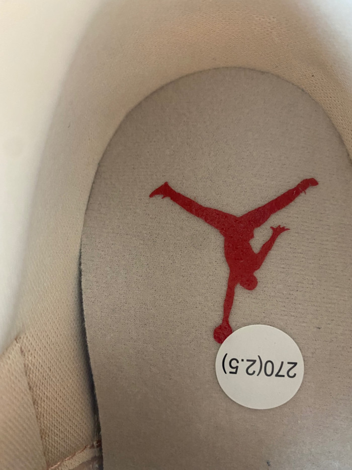 Air Jordan 3 WMNS "Valentine