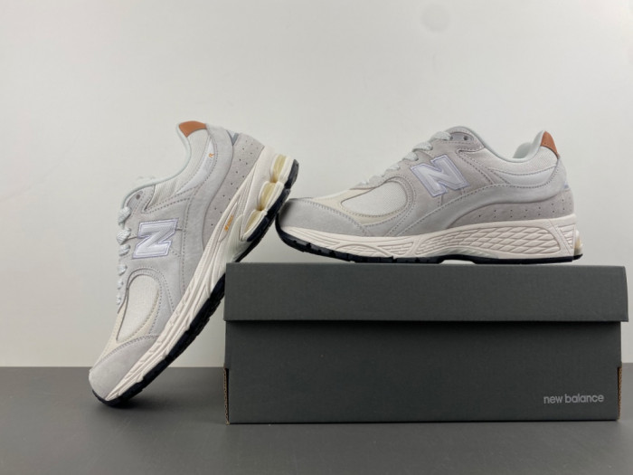 N3w Balance 2002R Reflection Sepia M2002REC