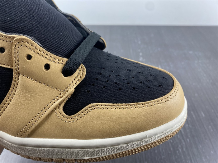 Air Jordan 1 Retro High OG Heirloom 555088-202