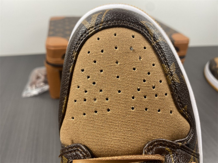 AIR JORDAN 1 OFW Low Top (WITH CASE)