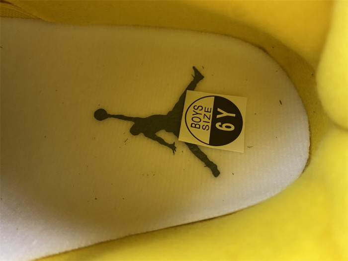 Air Jordan 4 Retro Lightning (2021) CT8527-700