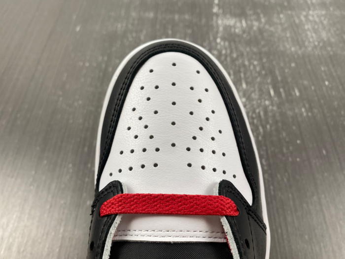 Air Jordan 1 Low OG "Black Toe" CZ0790-106