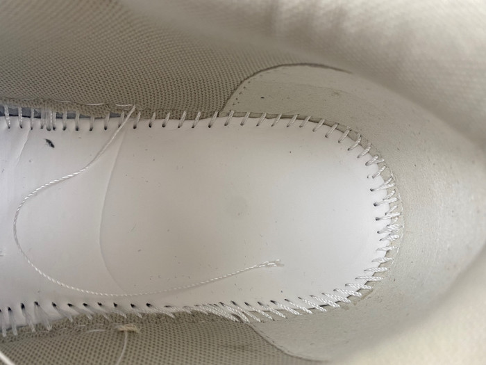 OFW SNEAKER