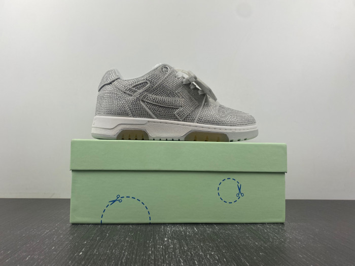 OFW SNEAKER