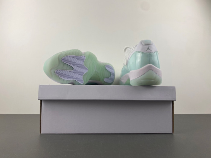 Air Jordan 11 Retro Low Igloo (Women