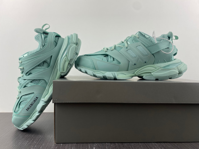 BLCG Track Trainer ice blue 542023 W2LA2 4010