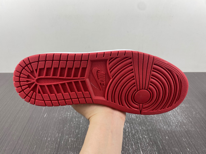 Air Jordan 1 Low OG "Black Toe" CZ0790-106