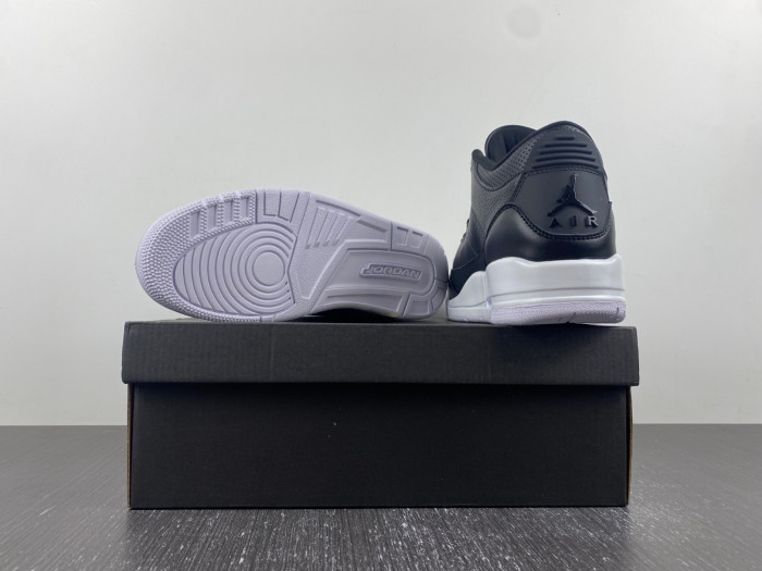 Air Jordan 3 Retro Cyber Monday (2016) 136064-020