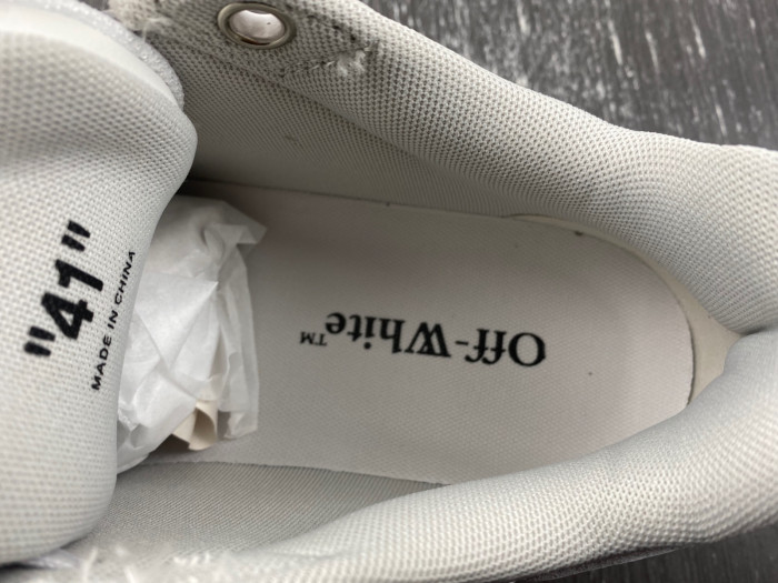 OFW SNEAKER