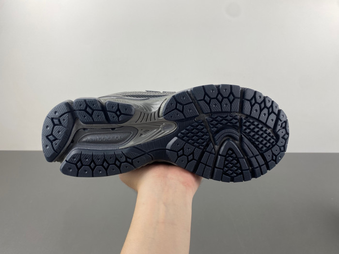 N3W BLANCE 1906R Phantom Dark Grey Metallic Silver M1906RES