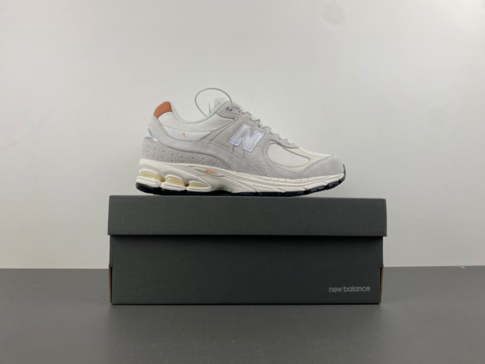 N3w Balance 2002R Reflection Sepia M2002REC