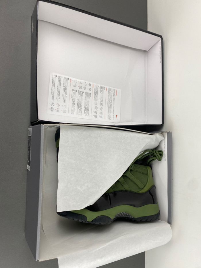 Air Jordan 11 "hunter green" CT8012-300