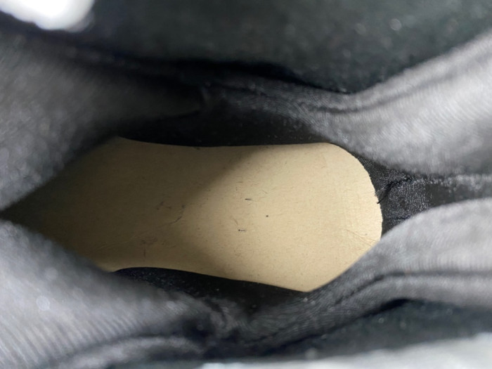 Air Jordan 8 Retro Bugs Bunny (2025) 305381-100