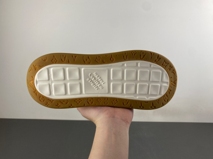 Lou1su1tt Tilted Sneaker