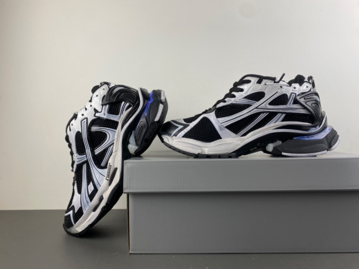 BLCG Runner Lighted Sneaker 853225-WRNLD-0120