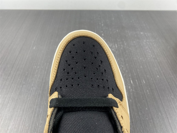Air Jordan 1 Retro High OG Heirloom 555088-202