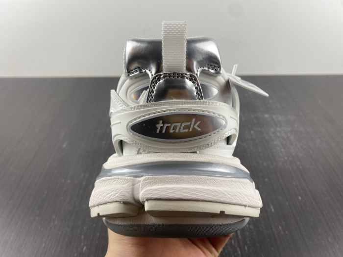 BLCG Track Trainer White Silver 542436 W2F5C 9081