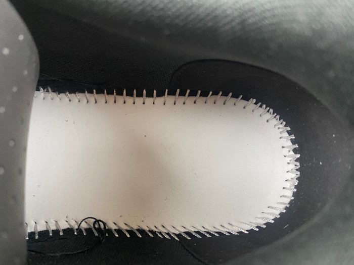OFW SNEAKER