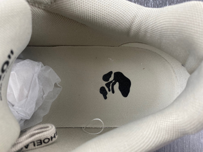 OFW SNEAKER