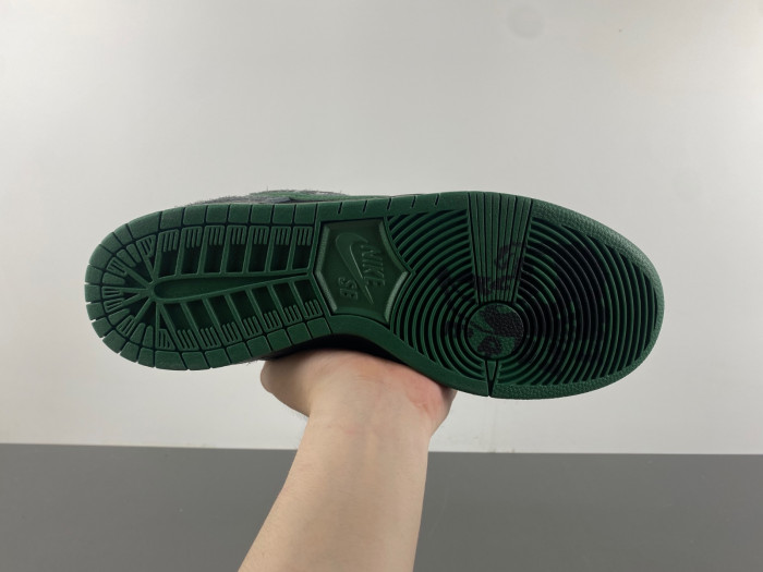 Nike SB Dunk Low There Skateboards HF7743-001