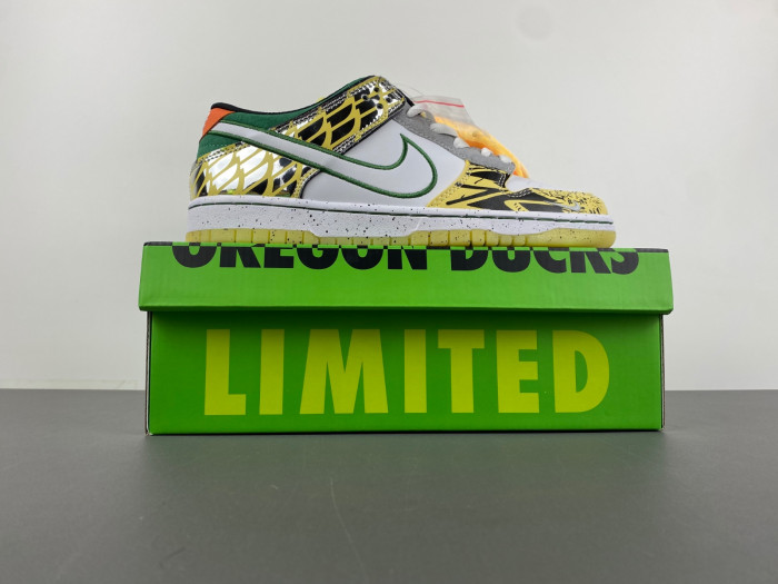 Nike Dunk Low What The Duck Away University Of Oregon Pe Hv1454-100