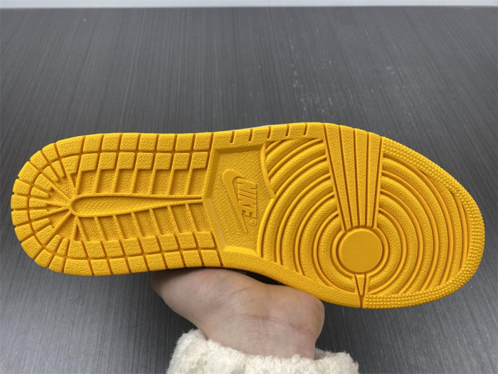 AIR Jordan 1 Retro High OG Brotherhood 555088-706