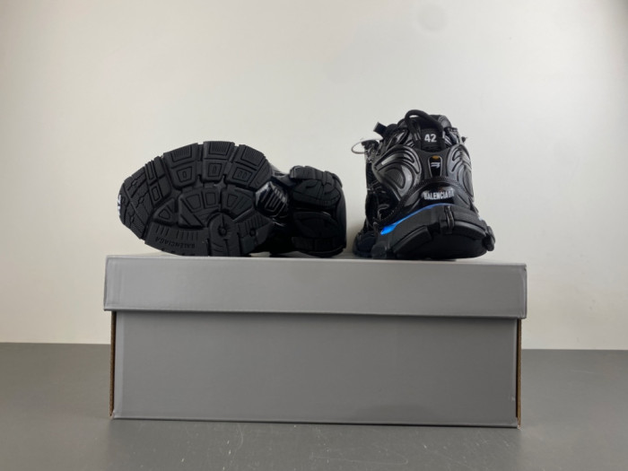 BLCG Runner Lighted Sneaker 853225 WRNLD 1000