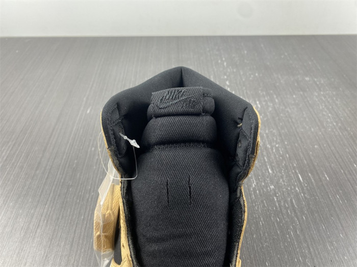 Air Jordan 1 Retro High OG Heirloom 555088-202