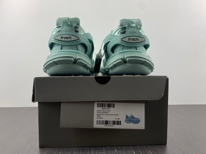 BLCG Track Trainer ice blue 542023 W2LA2 4010