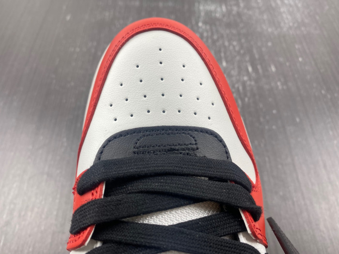 OFW SNEAKER