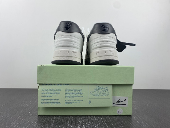 OFW SNEAKER