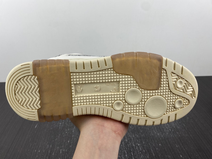 OFW SNEAKER