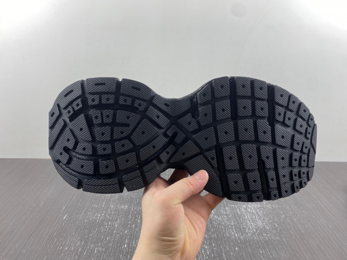 BLCG Speed Sneaker 758483 W2DG1 1010