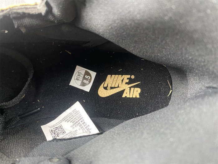 Air Jordan 1 Retro High OG Heirloom 555088-202